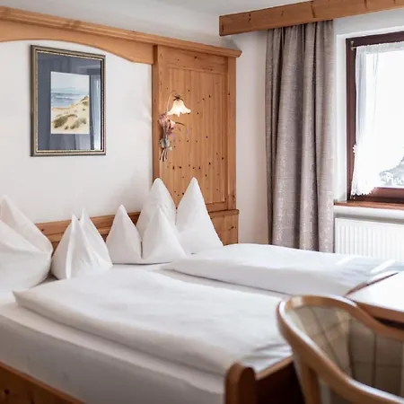 Hotel Alpenrose 3*