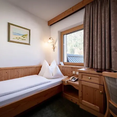 Hotel Alpenrose 3*